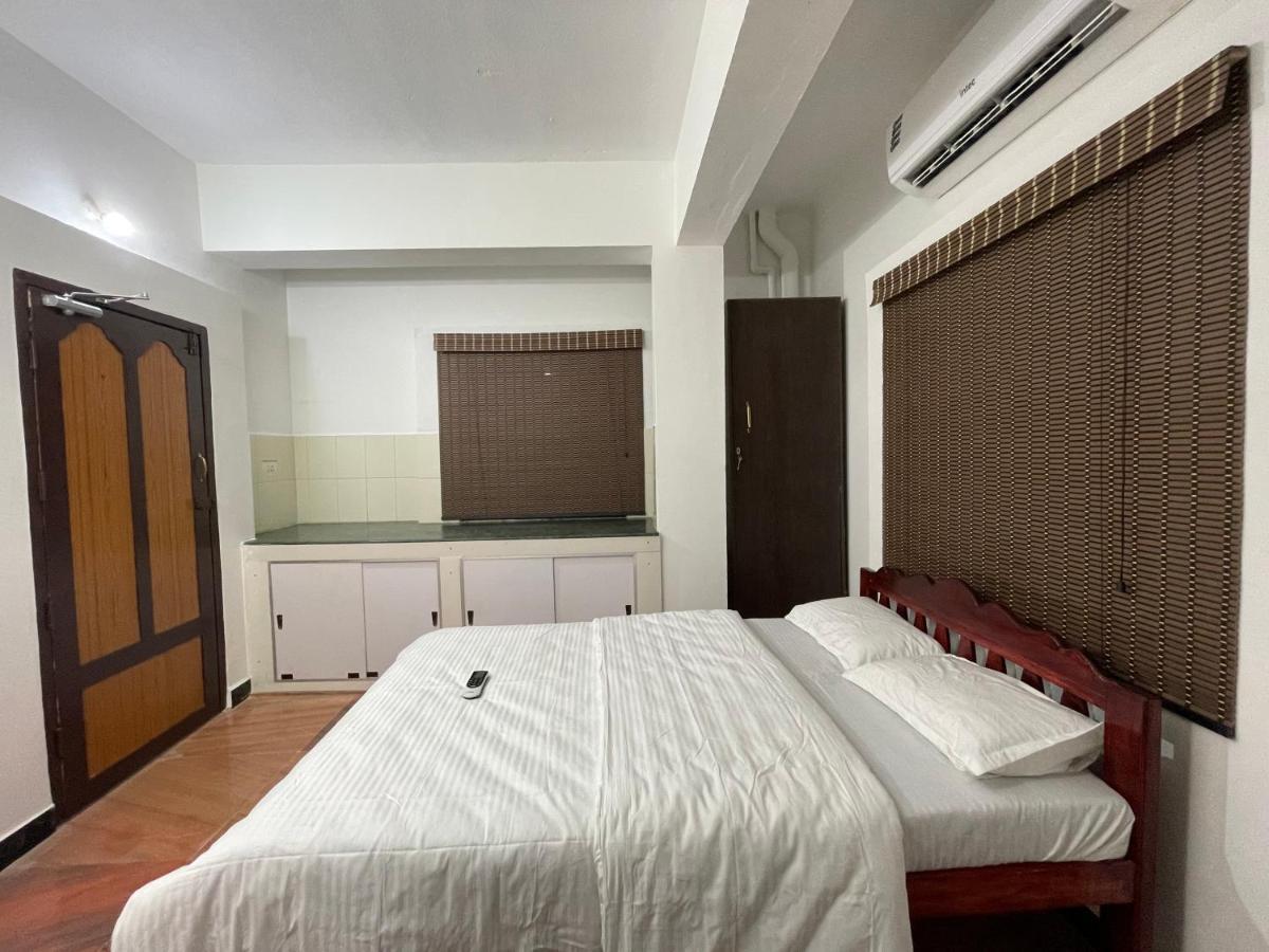 Eness Hostels Puducherry Zewnętrze zdjęcie