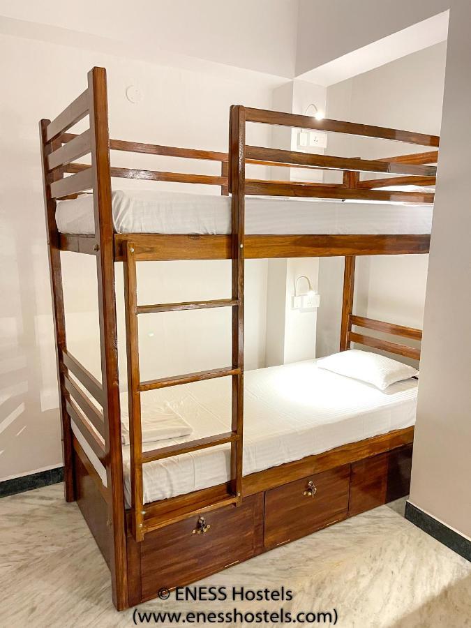Eness Hostels Puducherry Zewnętrze zdjęcie