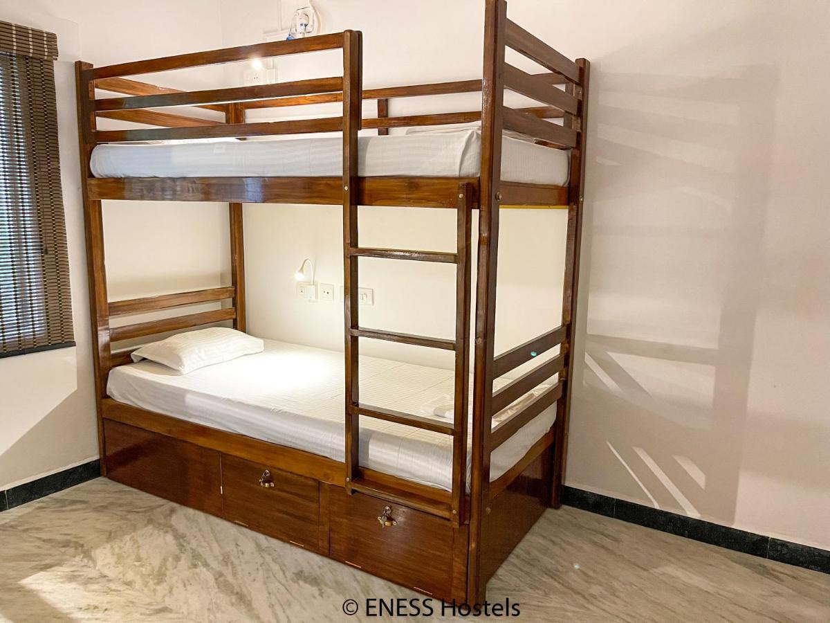 Eness Hostels Puducherry Zewnętrze zdjęcie