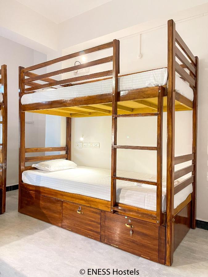 Eness Hostels Puducherry Zewnętrze zdjęcie