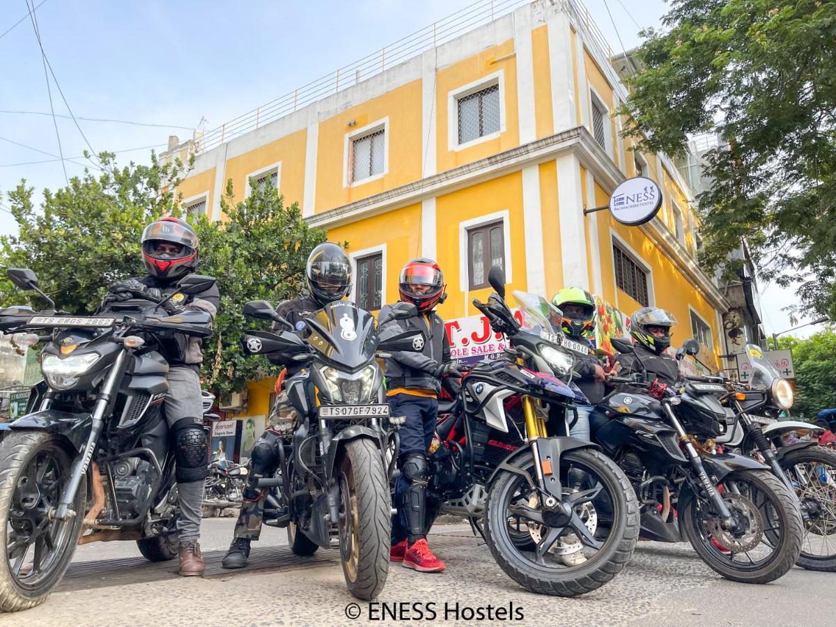 Eness Hostels Puducherry Zewnętrze zdjęcie