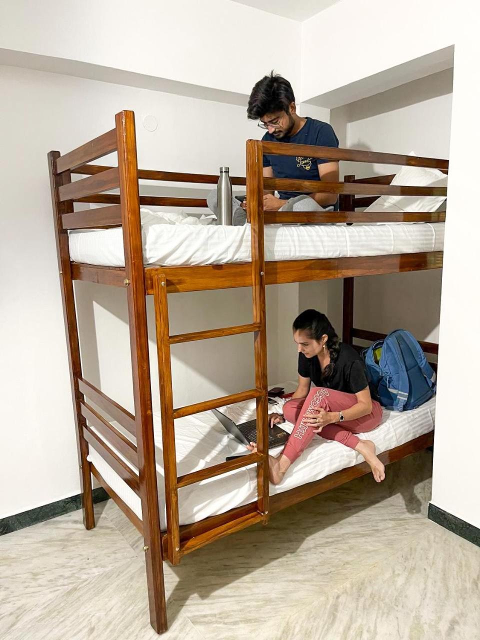 Eness Hostels Puducherry Zewnętrze zdjęcie