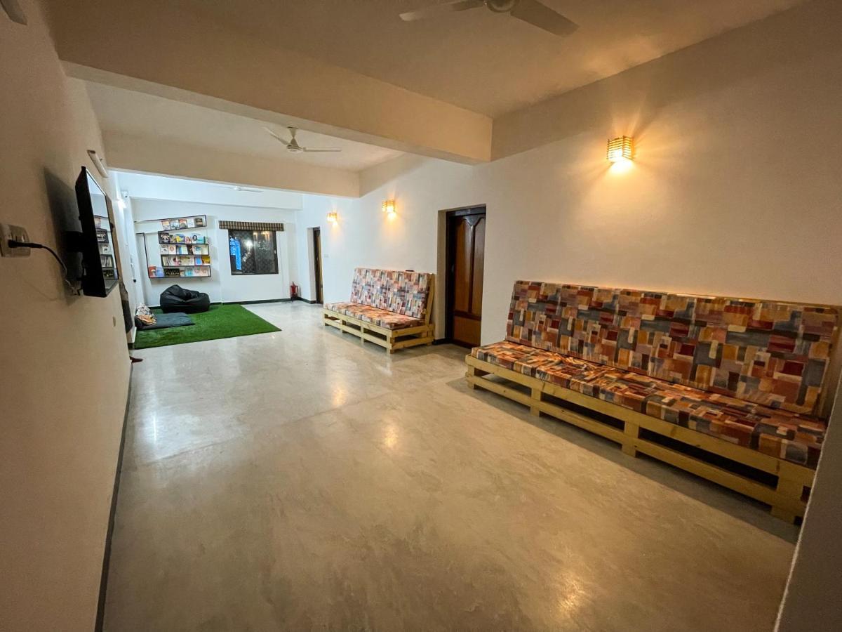Eness Hostels Puducherry Zewnętrze zdjęcie