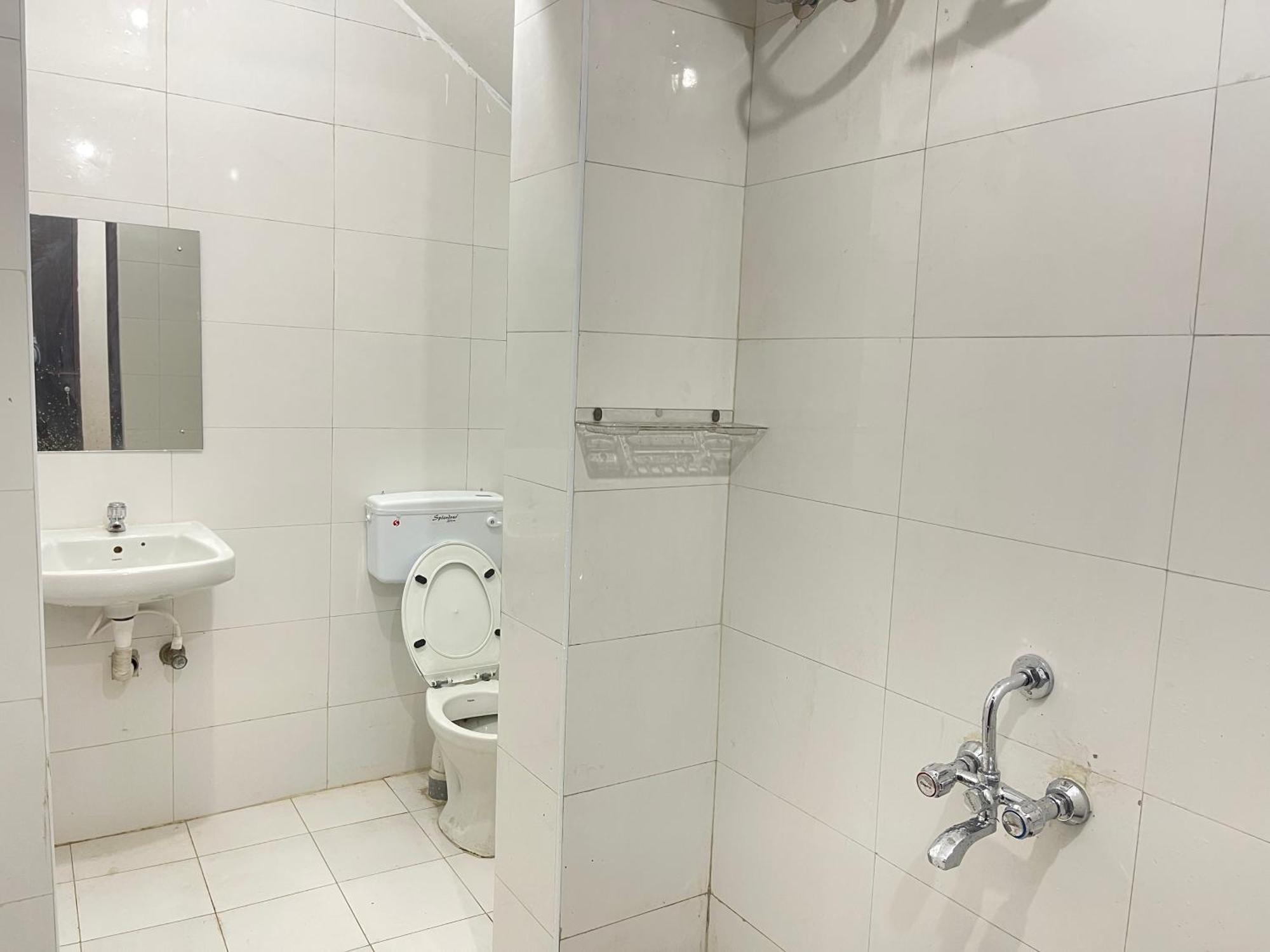 Eness Hostels Puducherry Zewnętrze zdjęcie