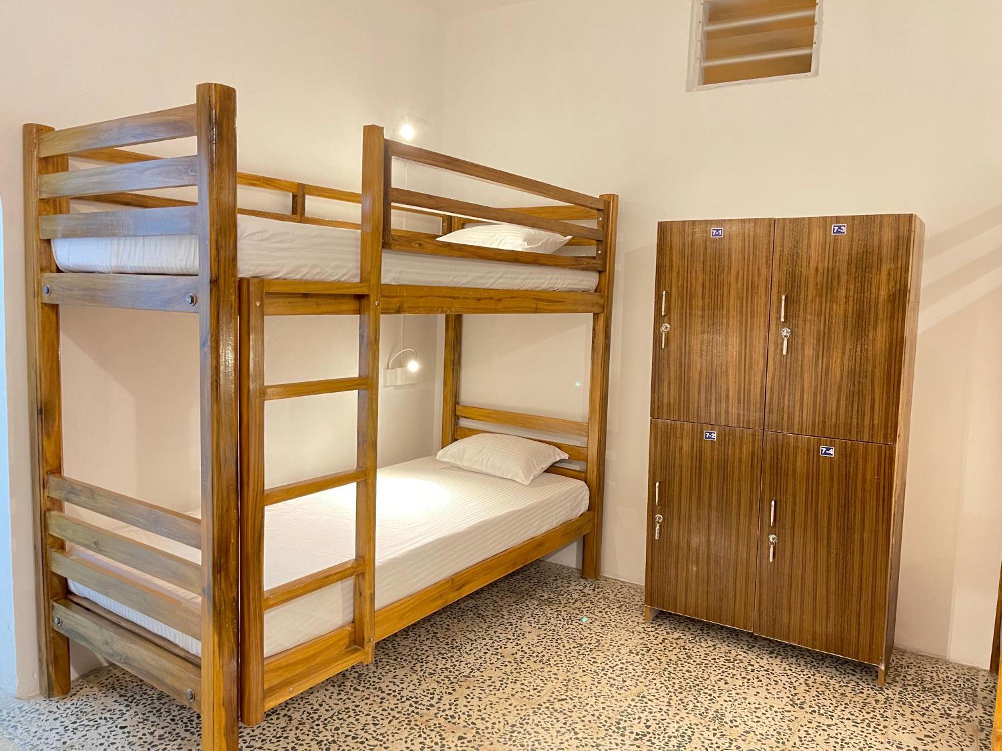 Eness Hostels Puducherry Zewnętrze zdjęcie